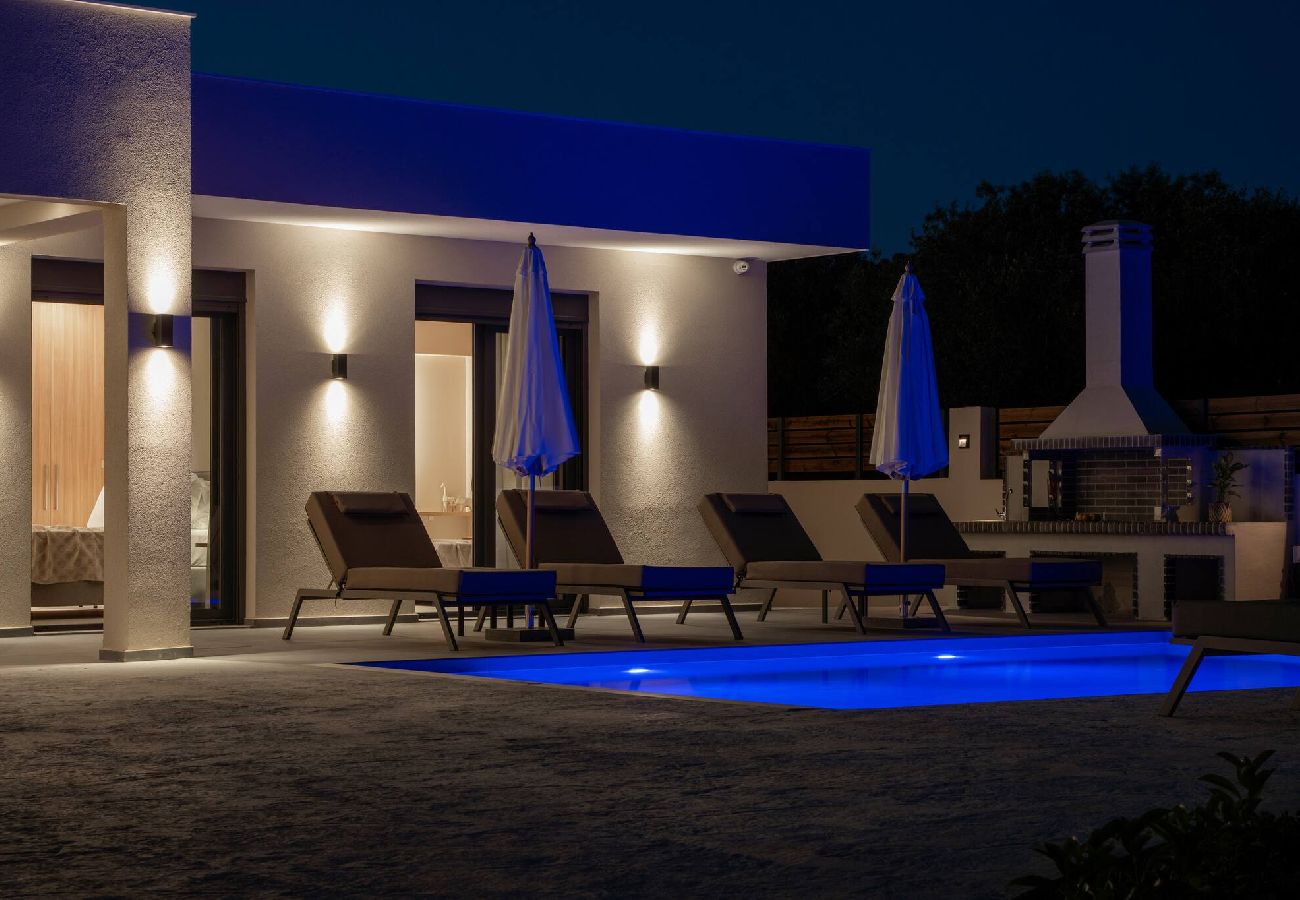 Villa in Kalamaki - Villa Aurelio, An Ethereal Delight