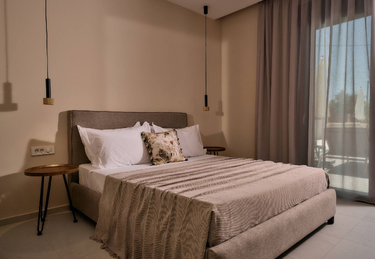 Villa in Kalamaki - Villa Aurelio, An Ethereal Delight