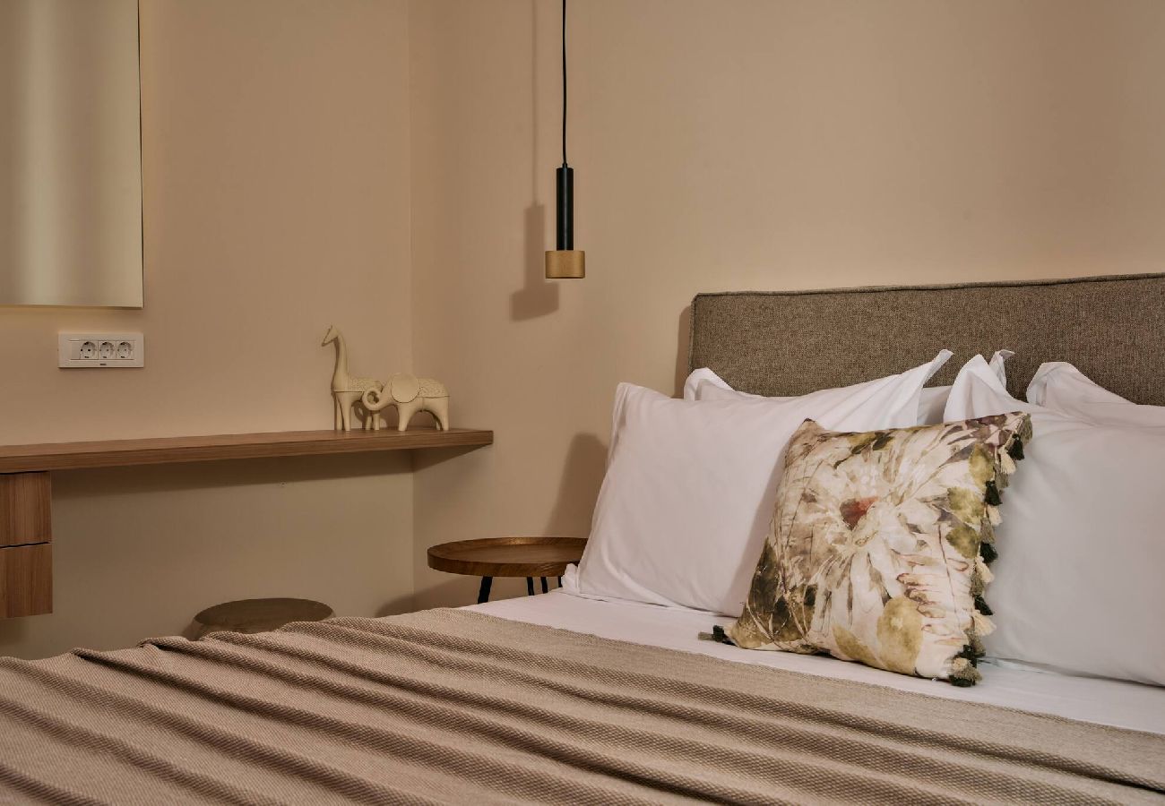 Villa in Kalamaki - Villa Aurelio, An Ethereal Delight