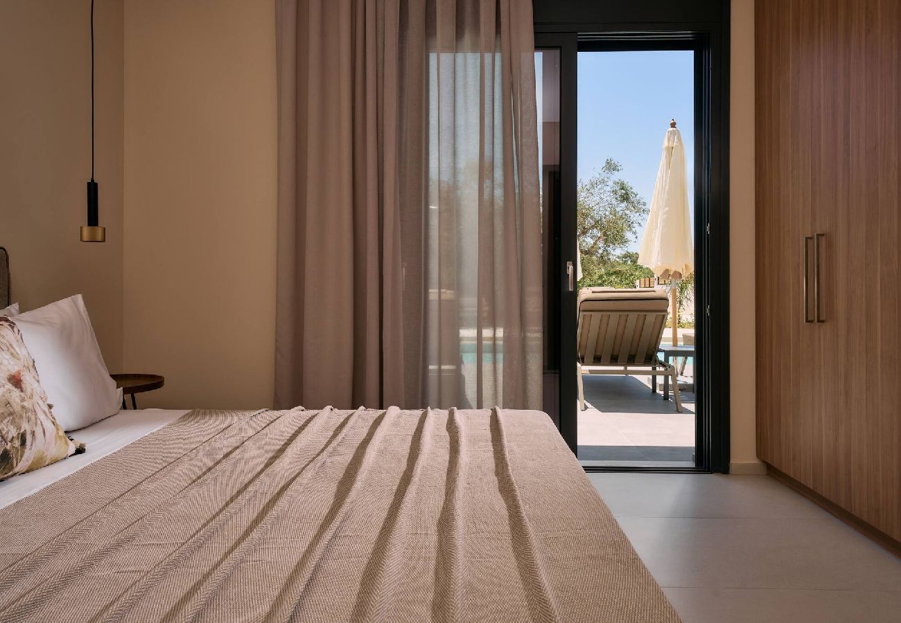 Villa in Kalamaki - Villa Aurelio, An Ethereal Delight