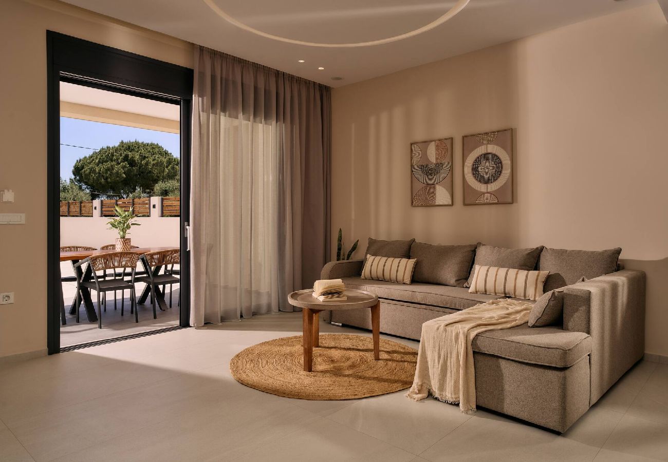 Villa in Kalamaki - Villa Aurelio, An Ethereal Delight