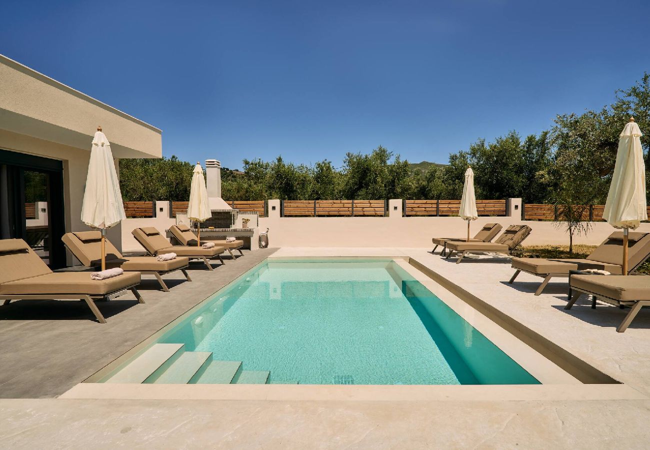 Villa in Kalamaki - Villa Aurelio, An Ethereal Delight