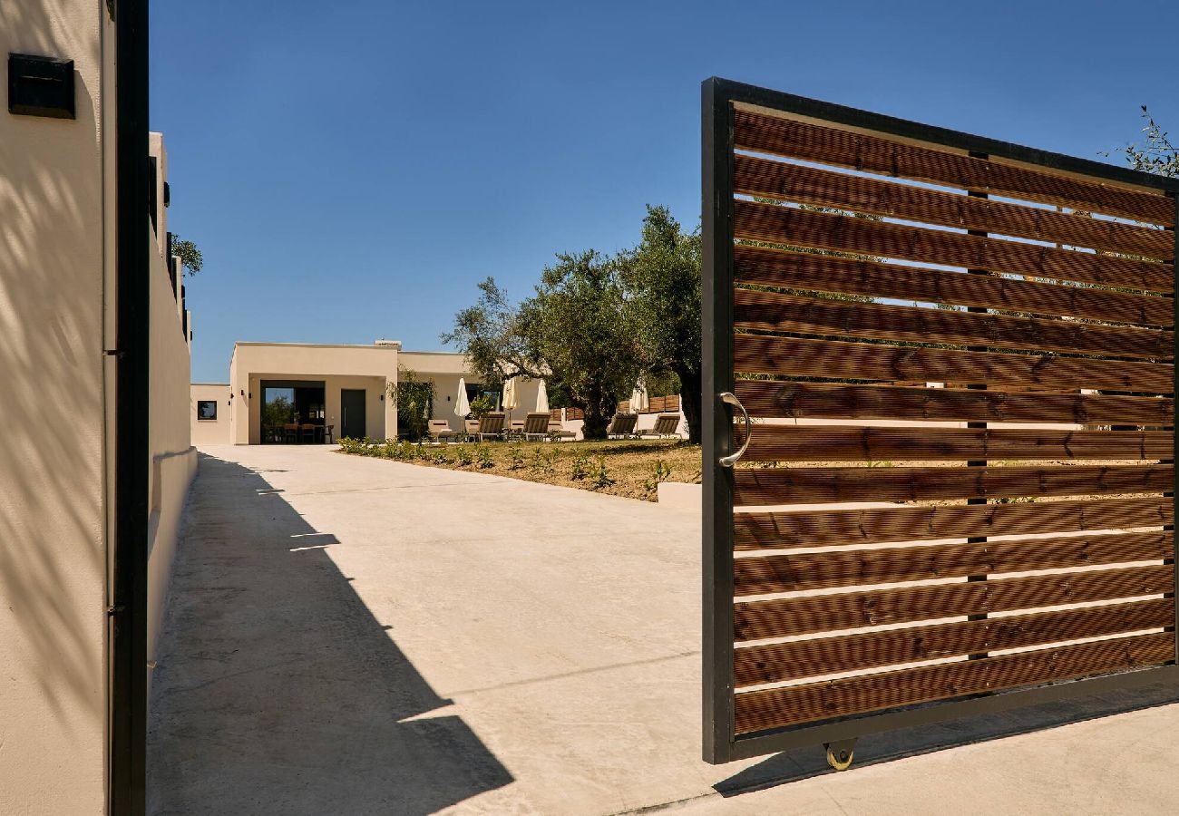 Villa in Kalamaki - Villa Aurelio, An Ethereal Delight