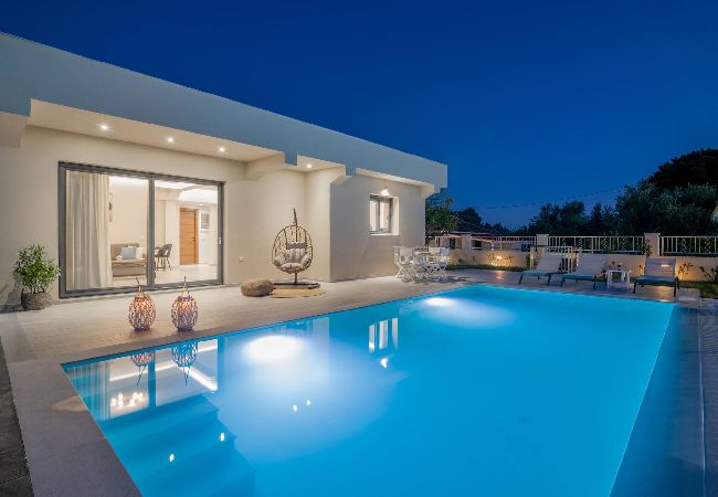 Villa in Kalamaki - Villa Adiola, An Unrivalled Retreat