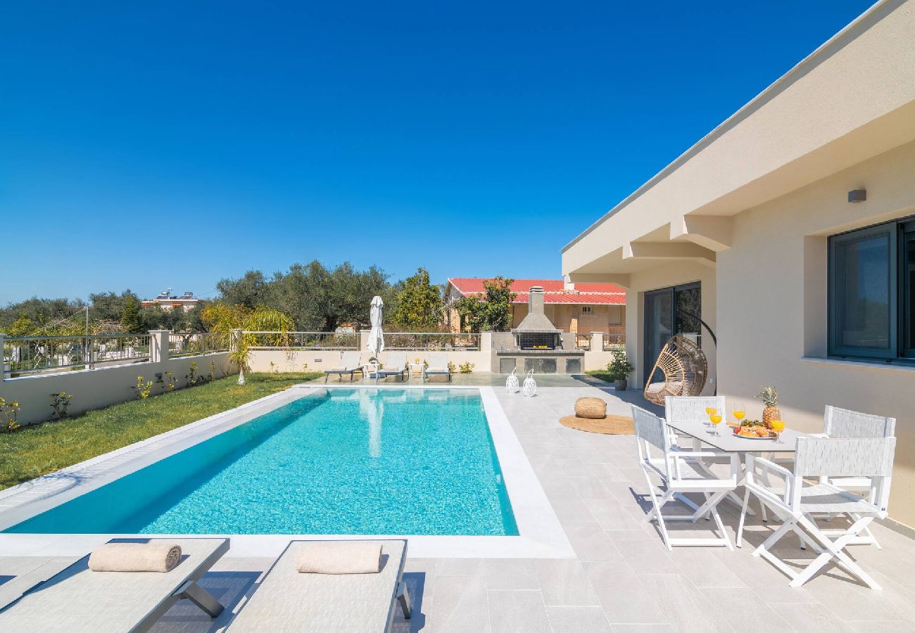 Villa in Kalamaki - Villa Adiola, An Unrivalled Retreat