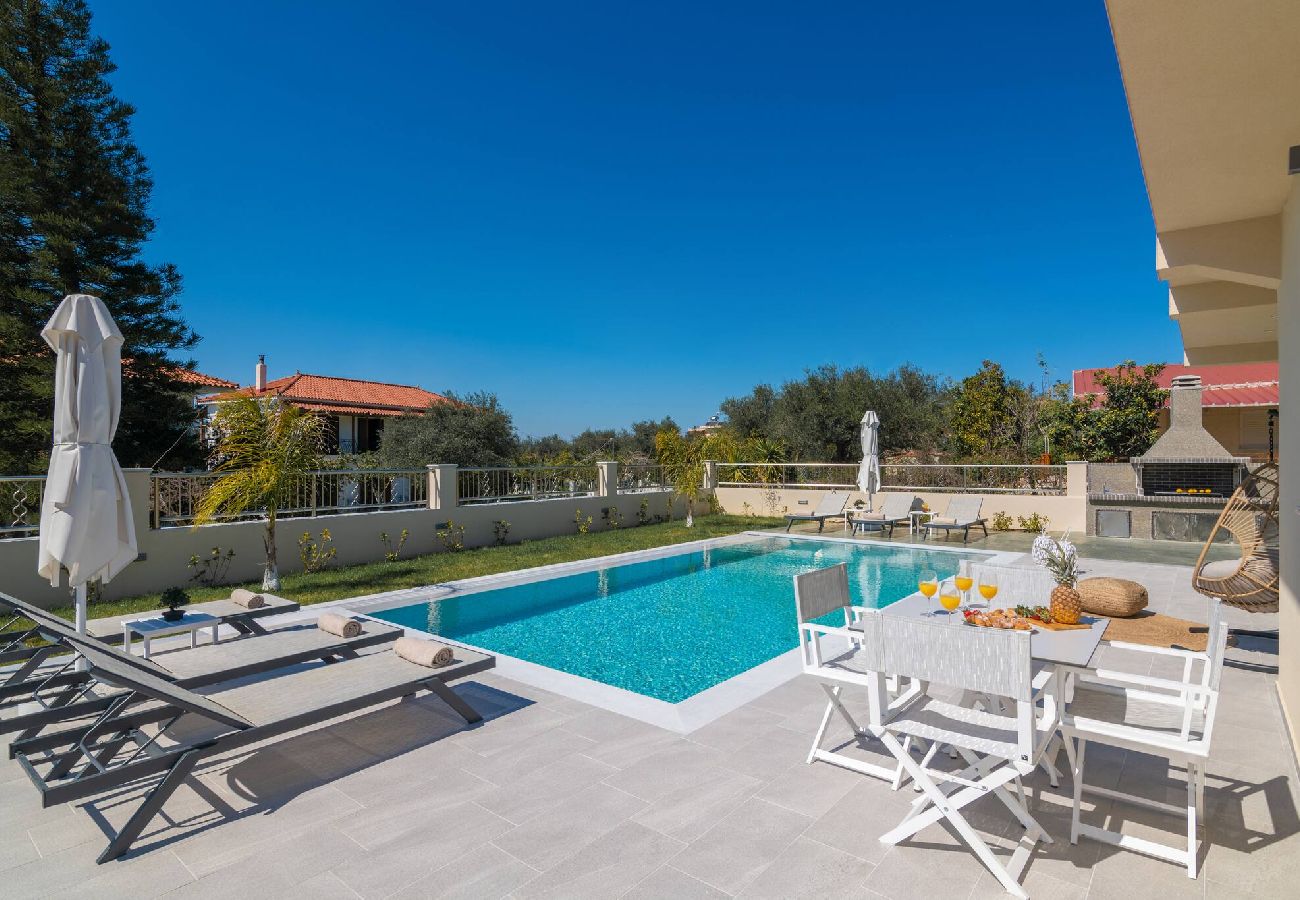 Villa in Kalamaki - Villa Adiola, An Unrivalled Retreat