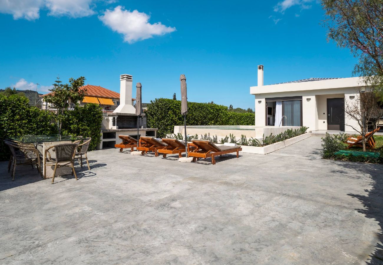 Villa in Vanato - Villa Solace, A Serene Retreat With Private Pool