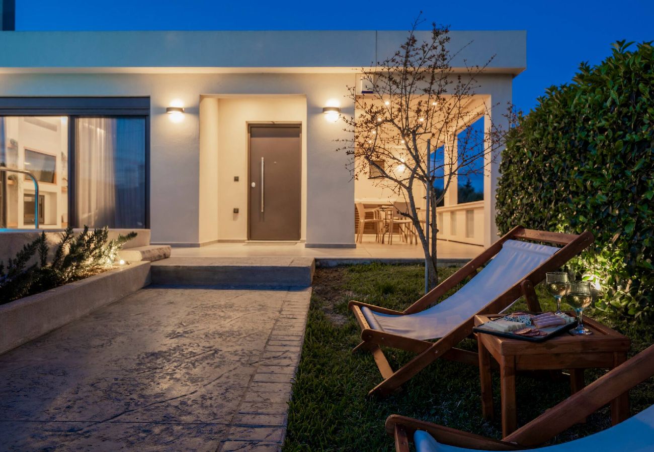 Villa in Vanato - Villa Solace, A Serene Retreat With Private Pool