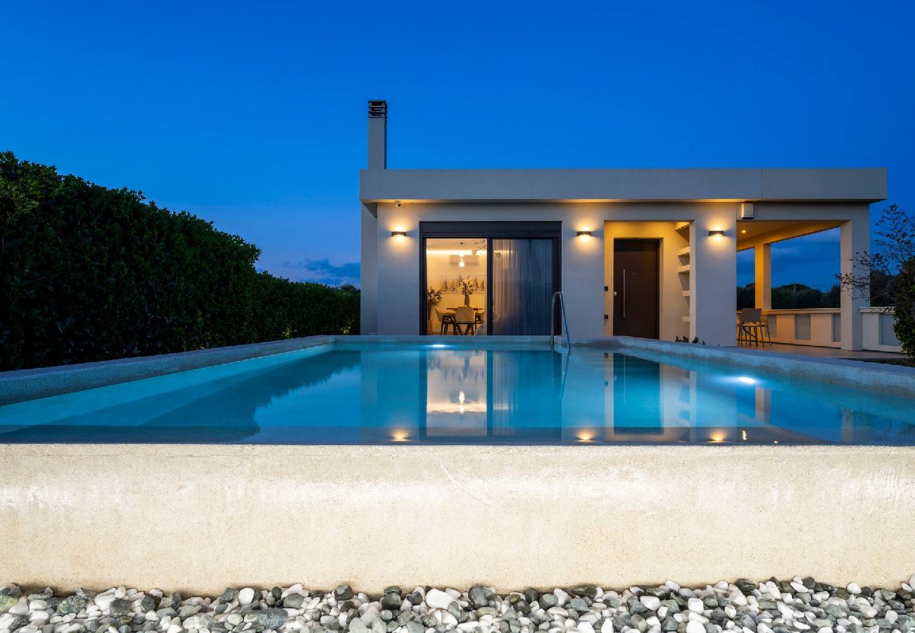Villa in Vanato - Villa Solace, A Serene Retreat With Private Pool