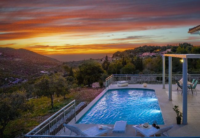 Villa in Volimes - Villa Guesto with private pool