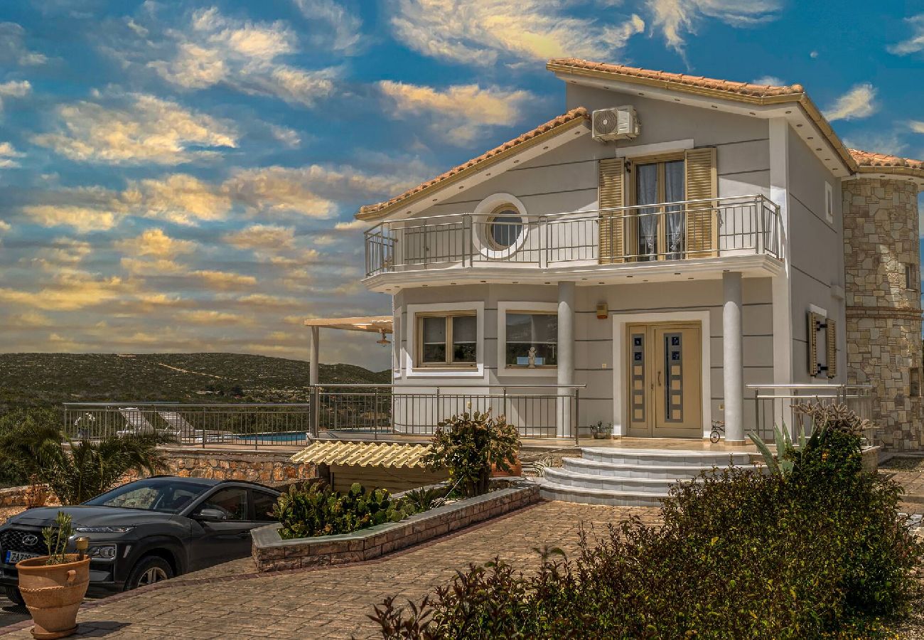 Villa in Volimes - Villa Guesto with private pool