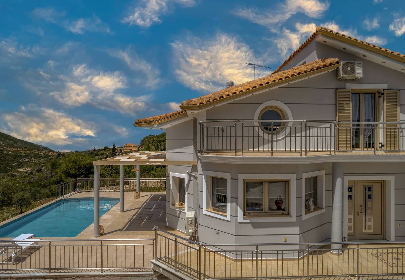 Villa in Volimes - Villa Guesto with private pool
