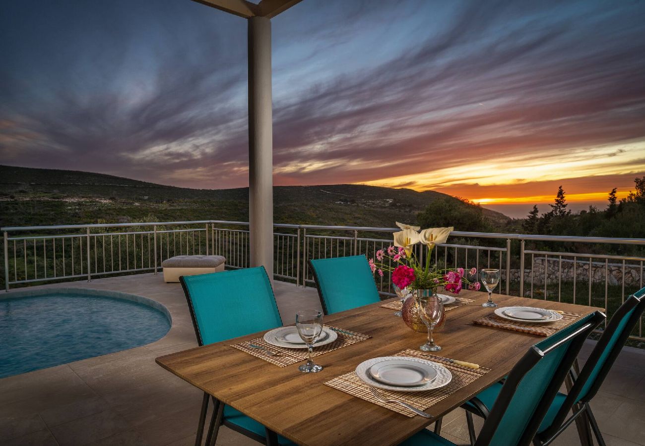 Villa in Volimes - Villa Guesto with private pool