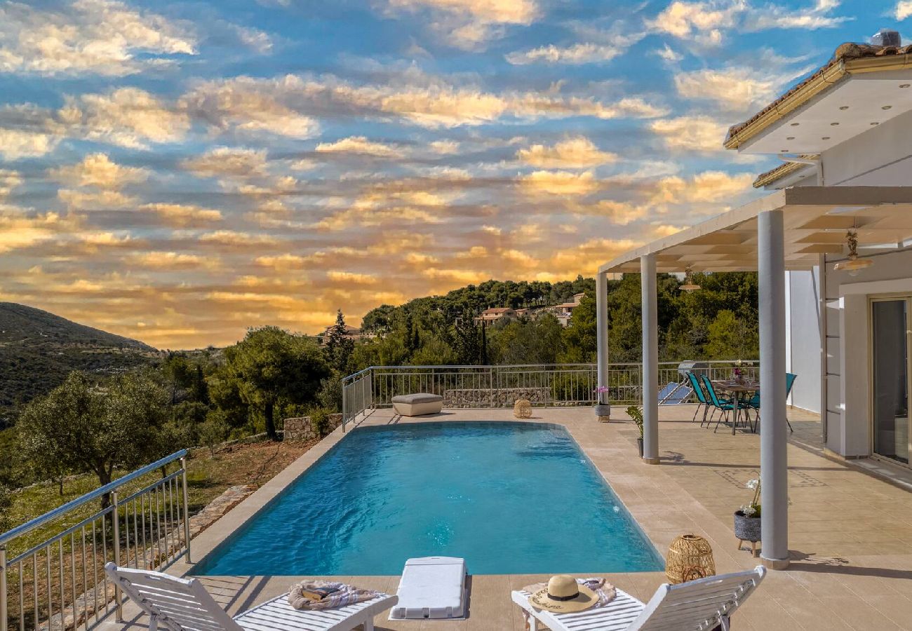 Villa in Volimes - Villa Guesto with private pool