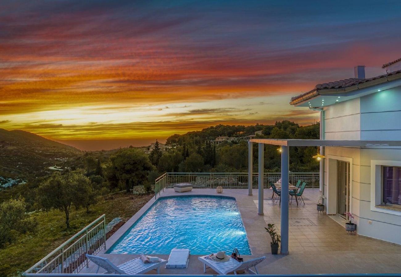 Villa in Volimes - Villa Guesto with private pool