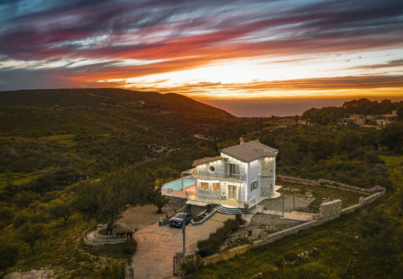 Villa in Volimes - Villa Guesto with private pool