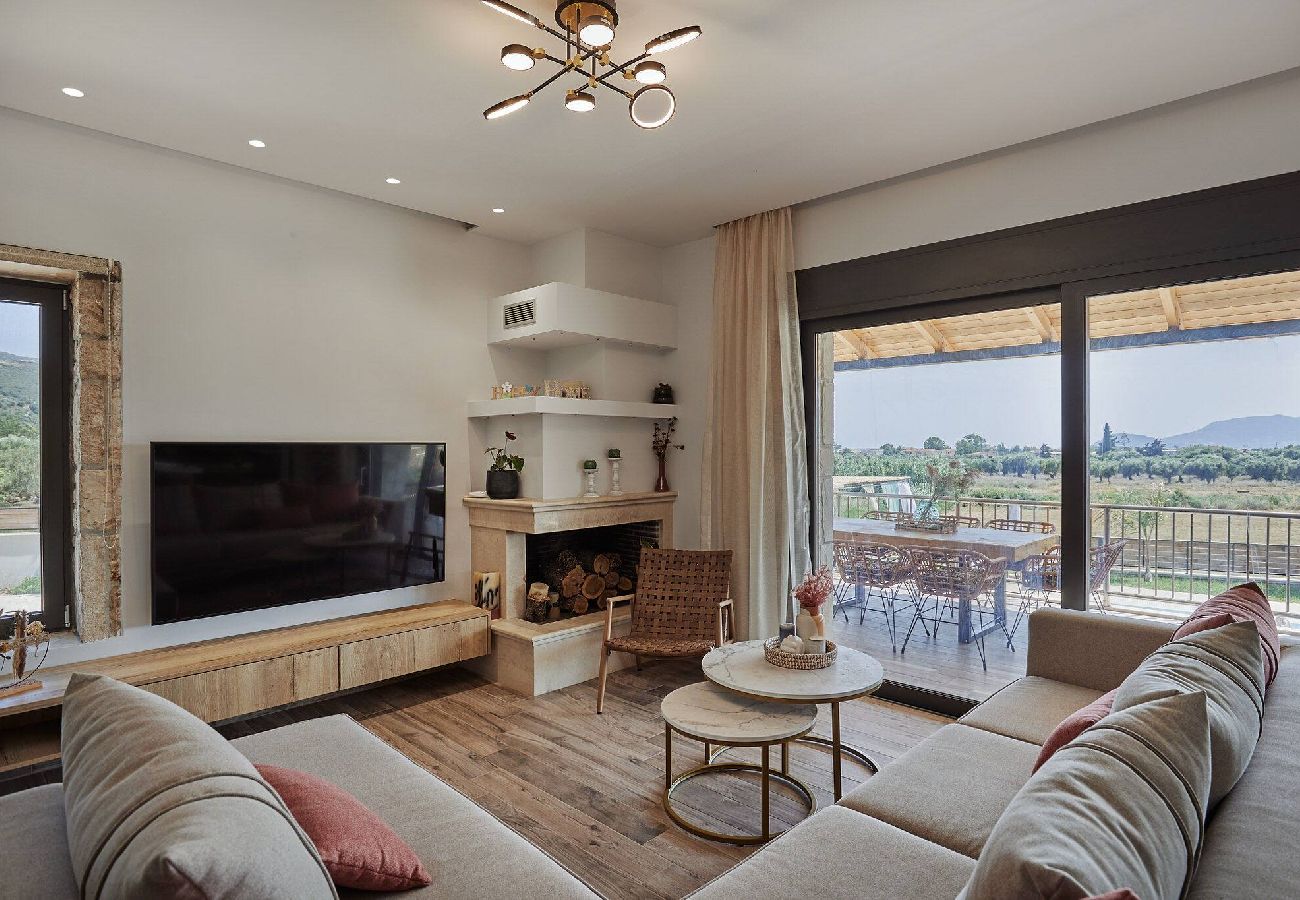 Villa in Kalamaki - Villa Arianna, close to the beach!