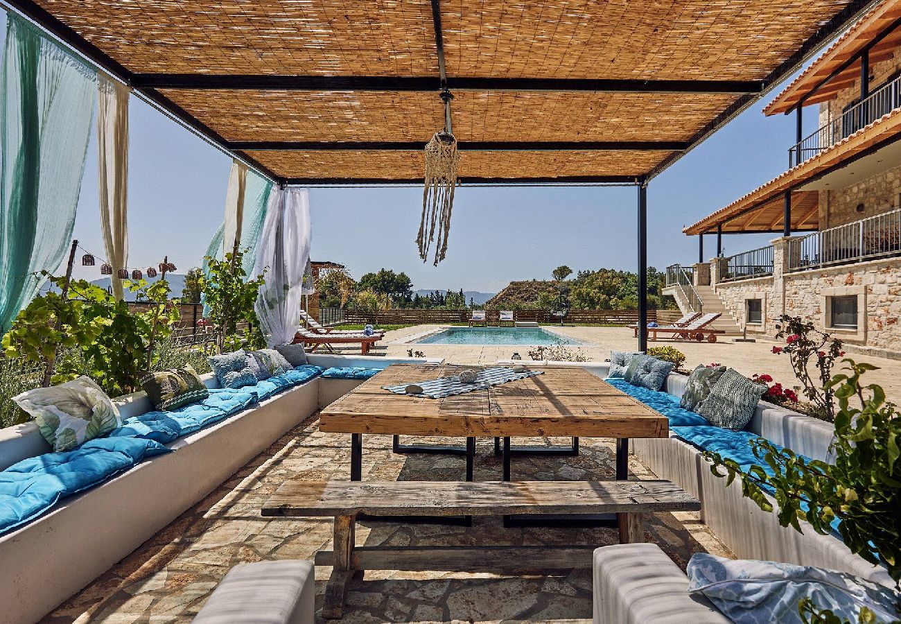 Villa in Kalamaki - Villa Arianna, close to the beach!