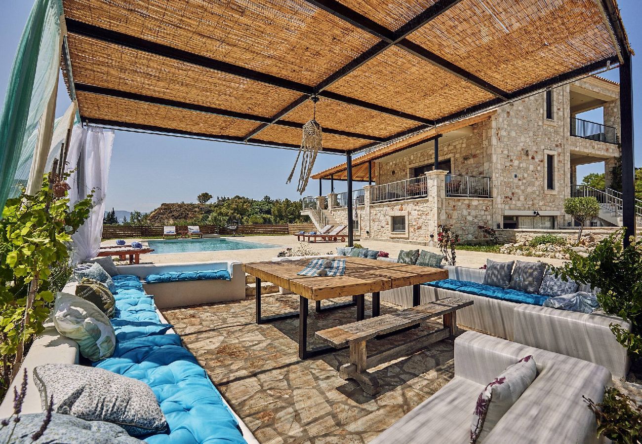 Villa in Kalamaki - Villa Arianna, close to the beach!