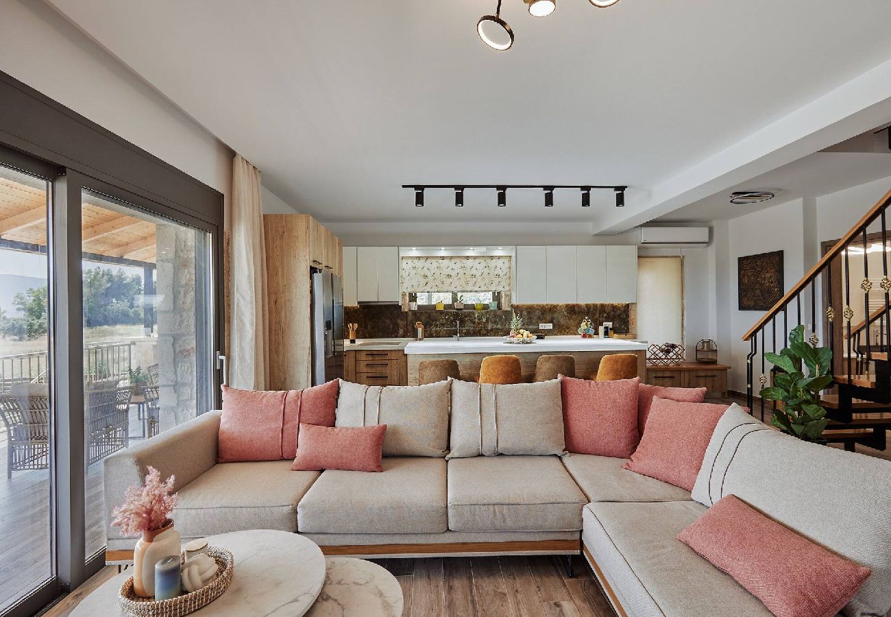 Villa in Kalamaki - Villa Arianna, close to the beach!