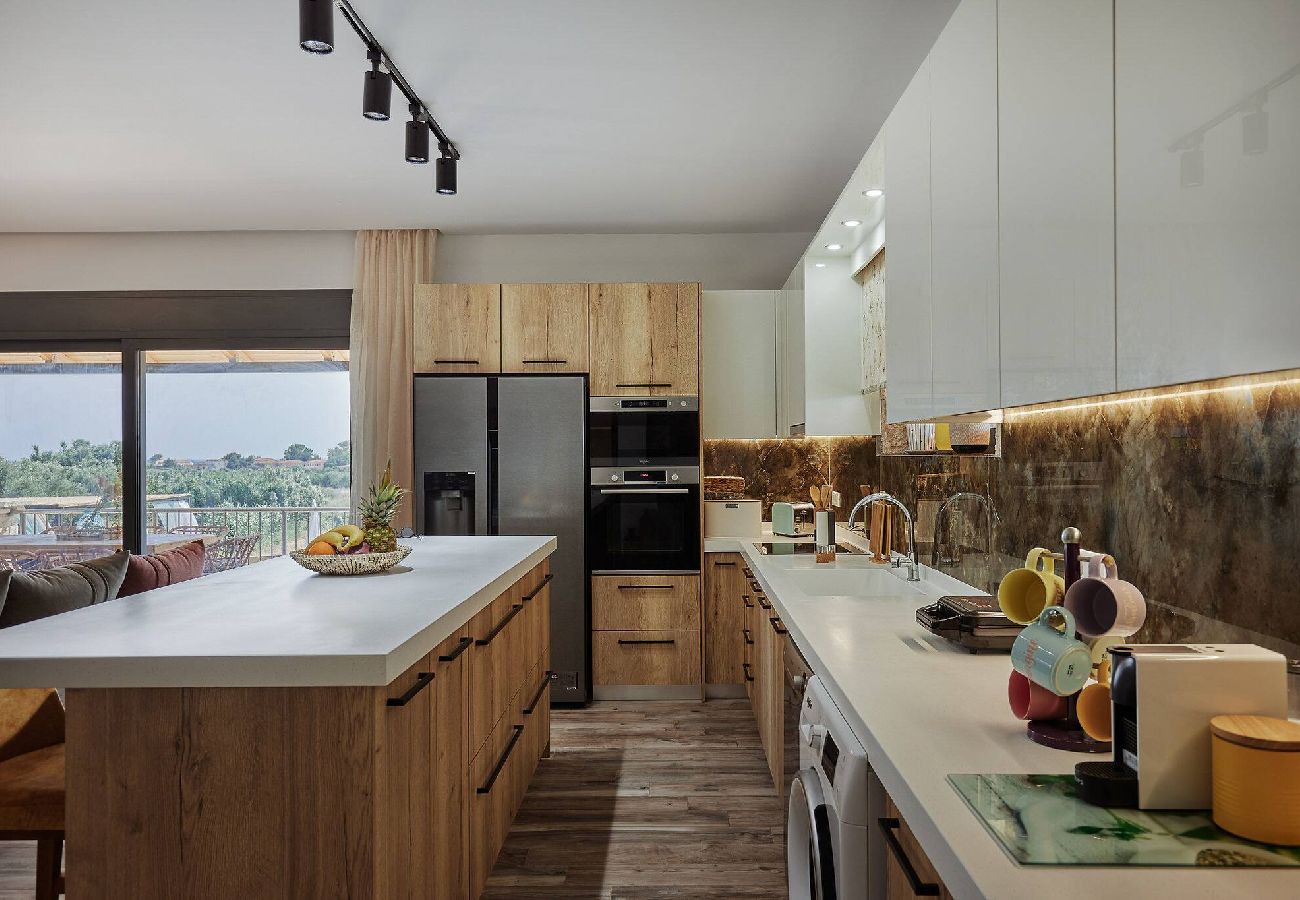 Villa in Kalamaki - Villa Arianna, close to the beach!