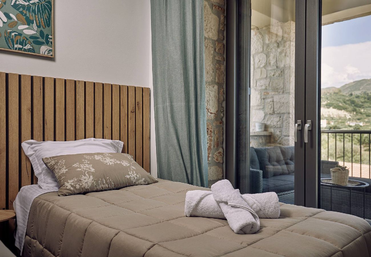 Villa in Kalamaki - Villa Arianna, close to the beach!