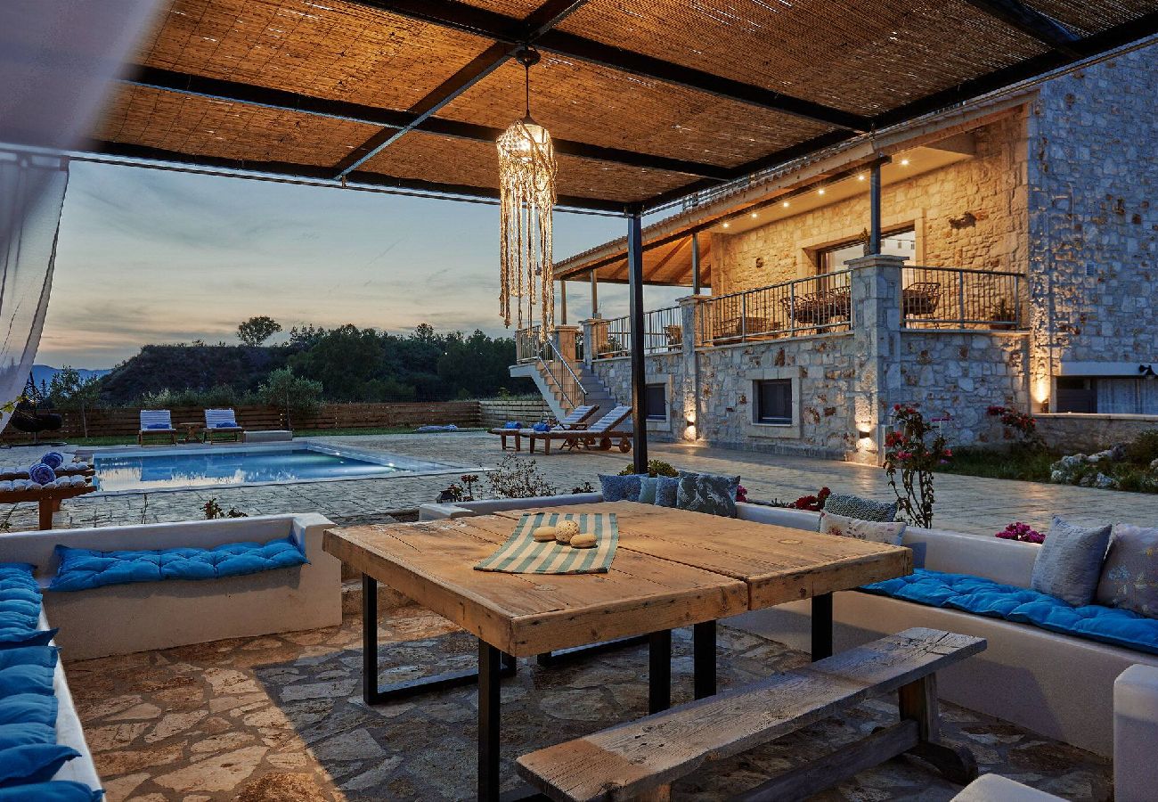 Villa in Kalamaki - Villa Arianna, close to the beach!