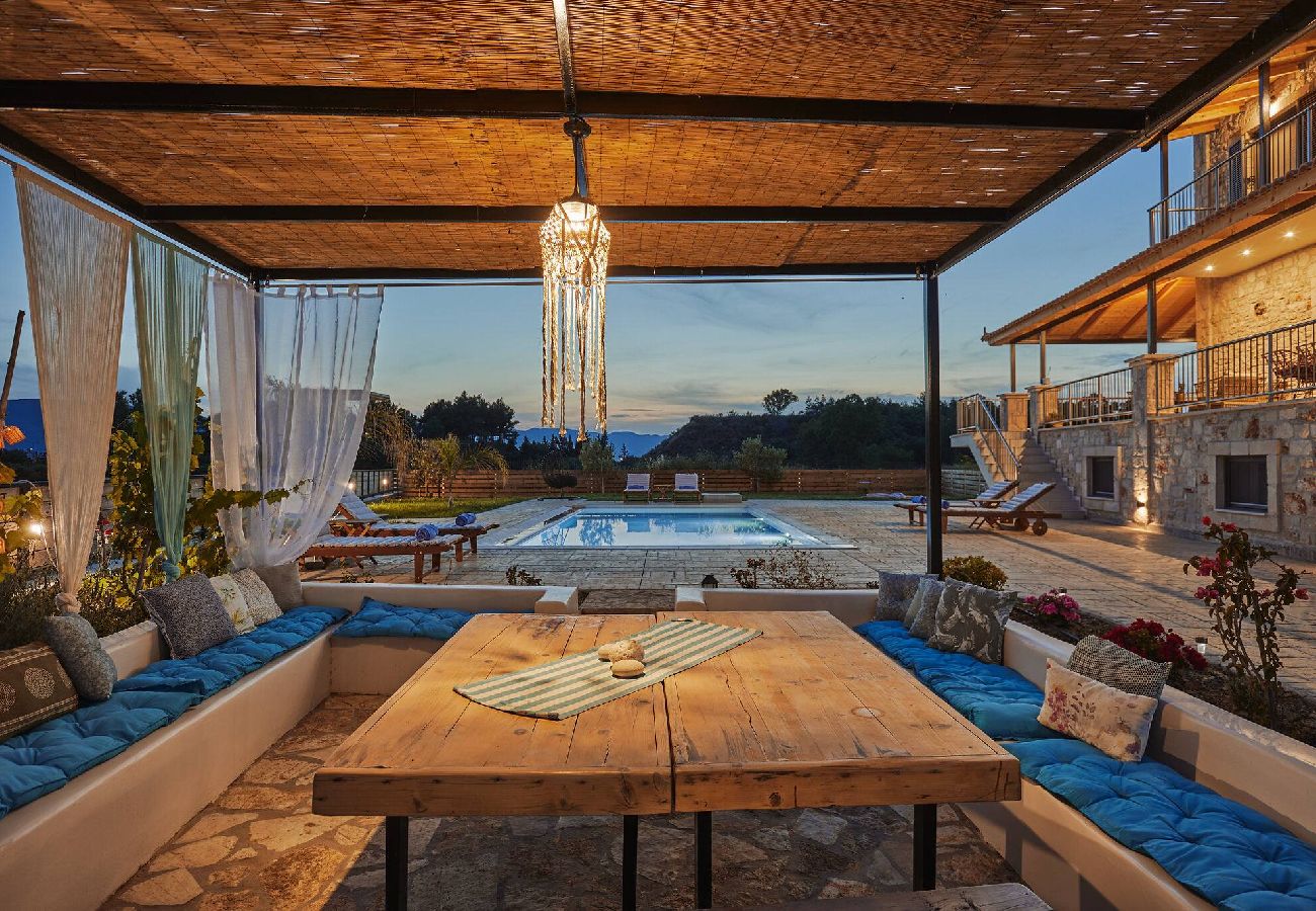 Villa in Kalamaki - Villa Arianna, close to the beach!