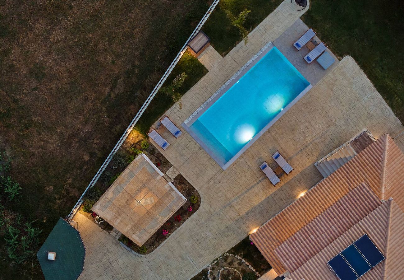 Villa in Kalamaki - Villa Arianna, close to the beach!