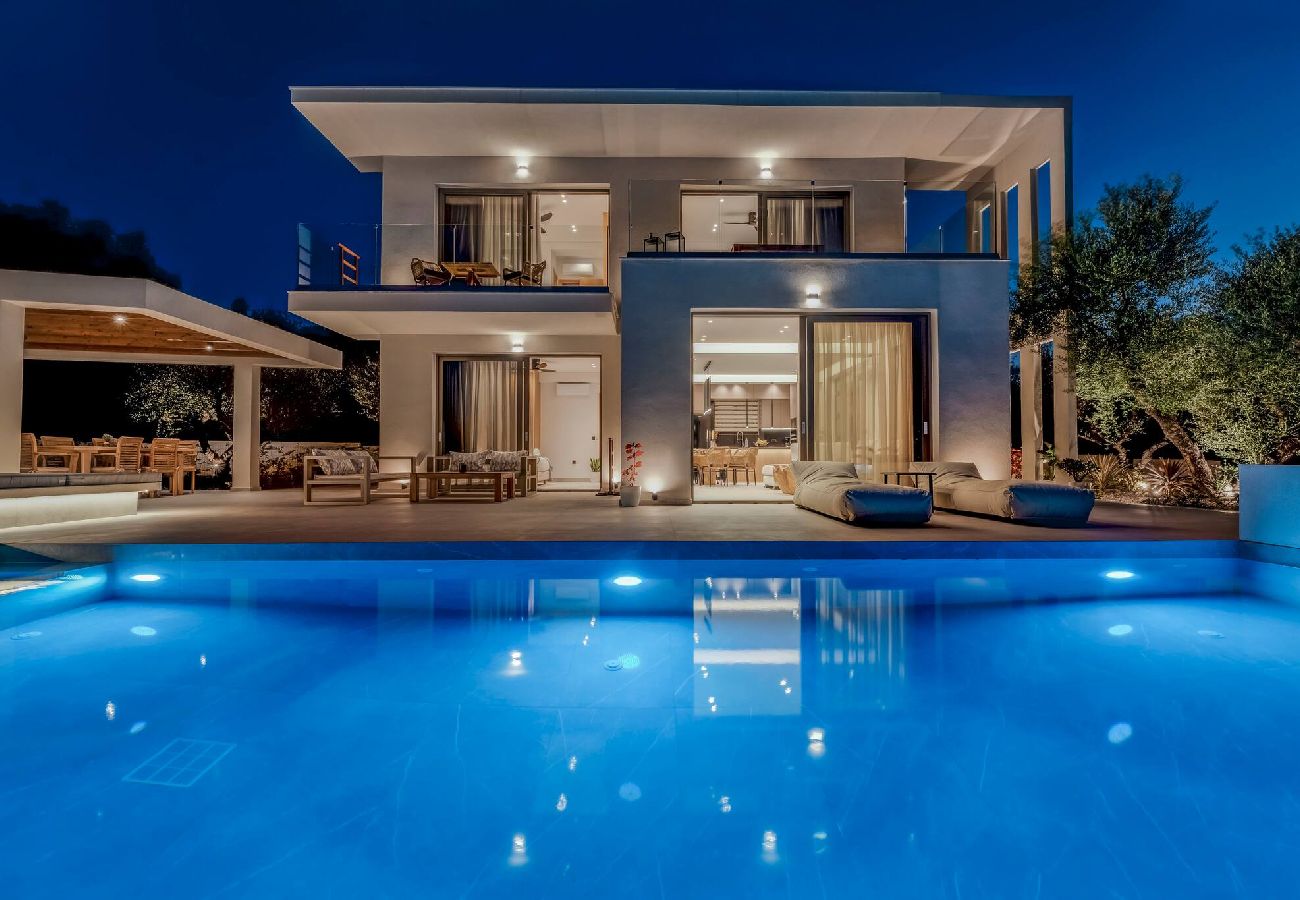 Villa in Kipseli - Floralba Luxury Villa, Essence of Sea View Living