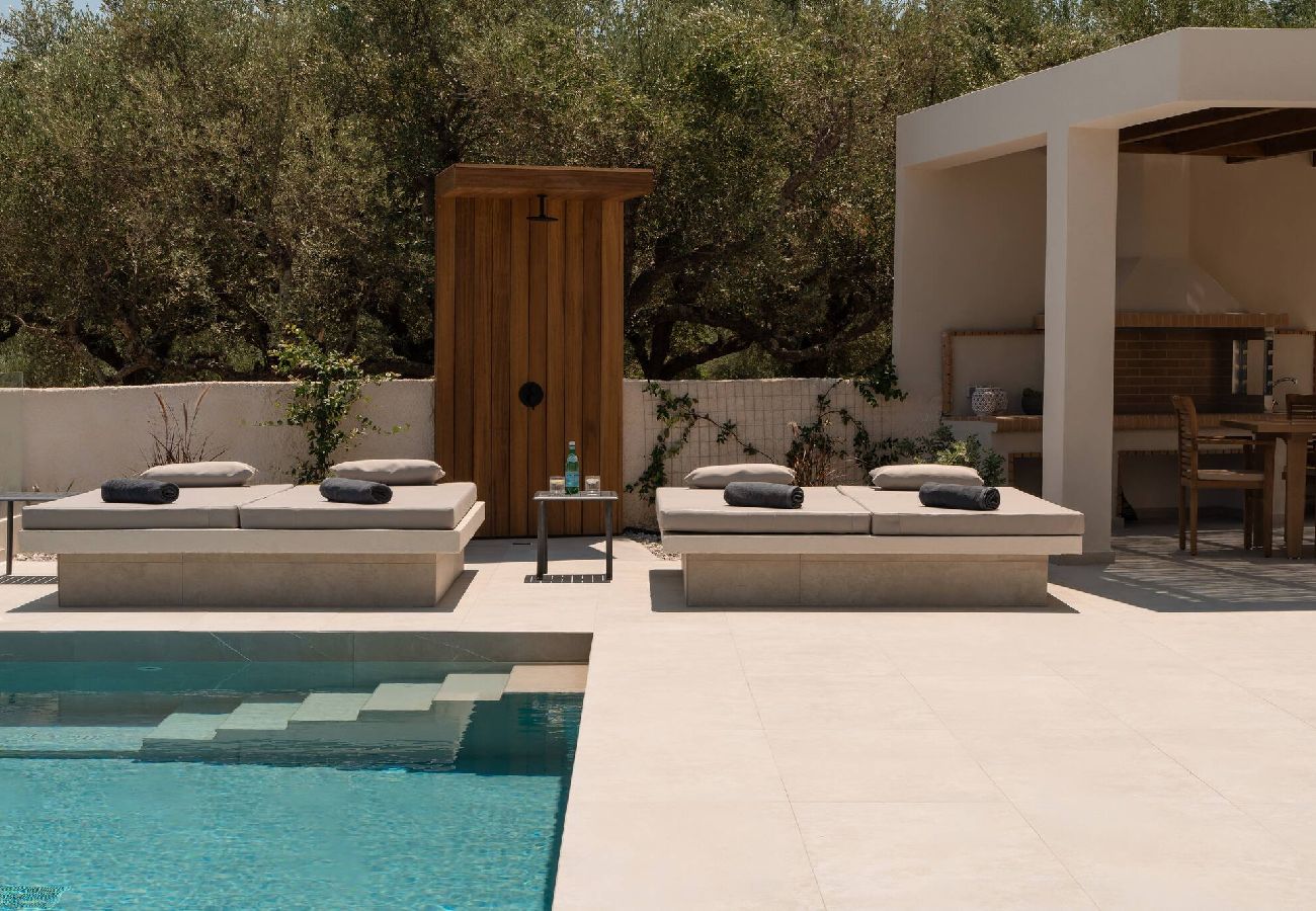 Villa in Kipseli - Floralba Luxury Villa, Essence of Sea View Living