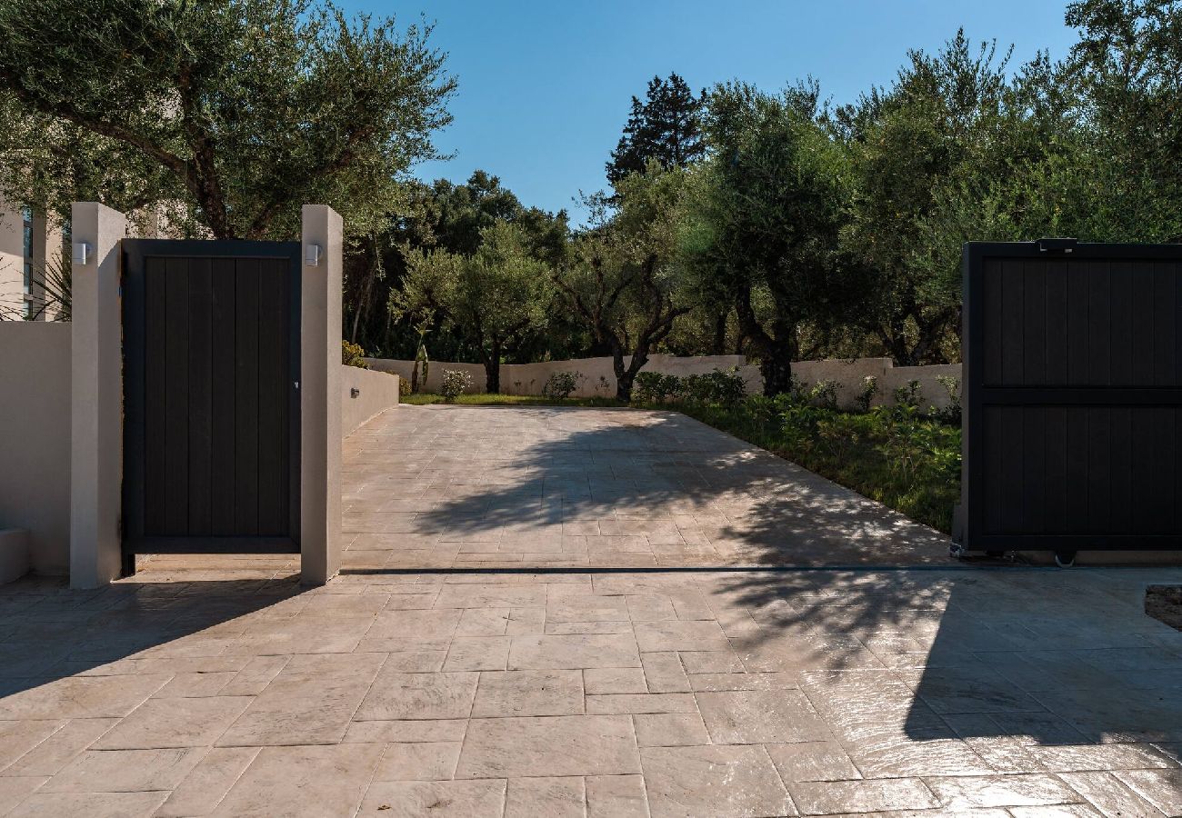 Villa in Kipseli - Floralba Luxury Villa, Essence of Sea View Living