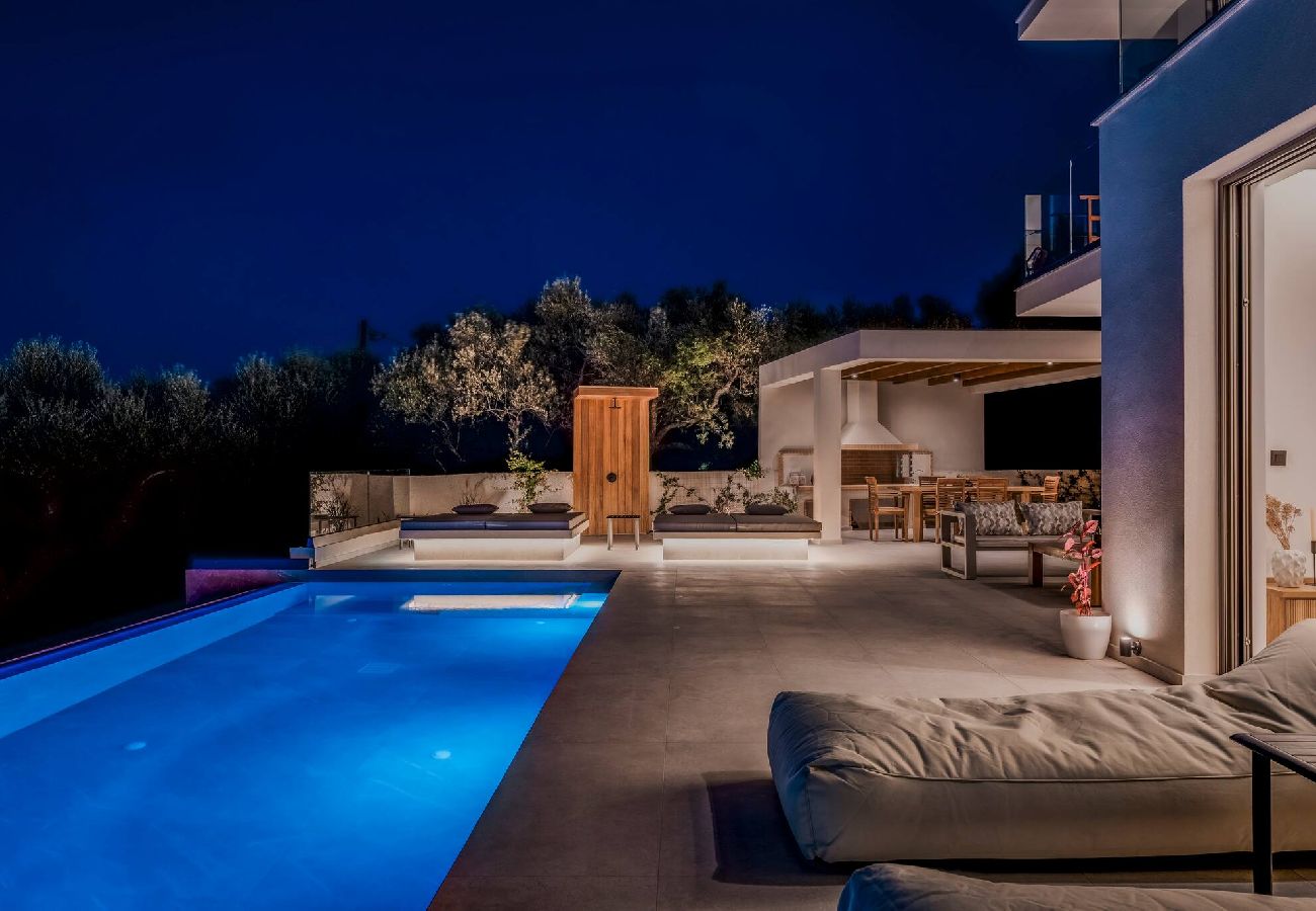 Villa in Kipseli - Floralba Luxury Villa, Essence of Sea View Living