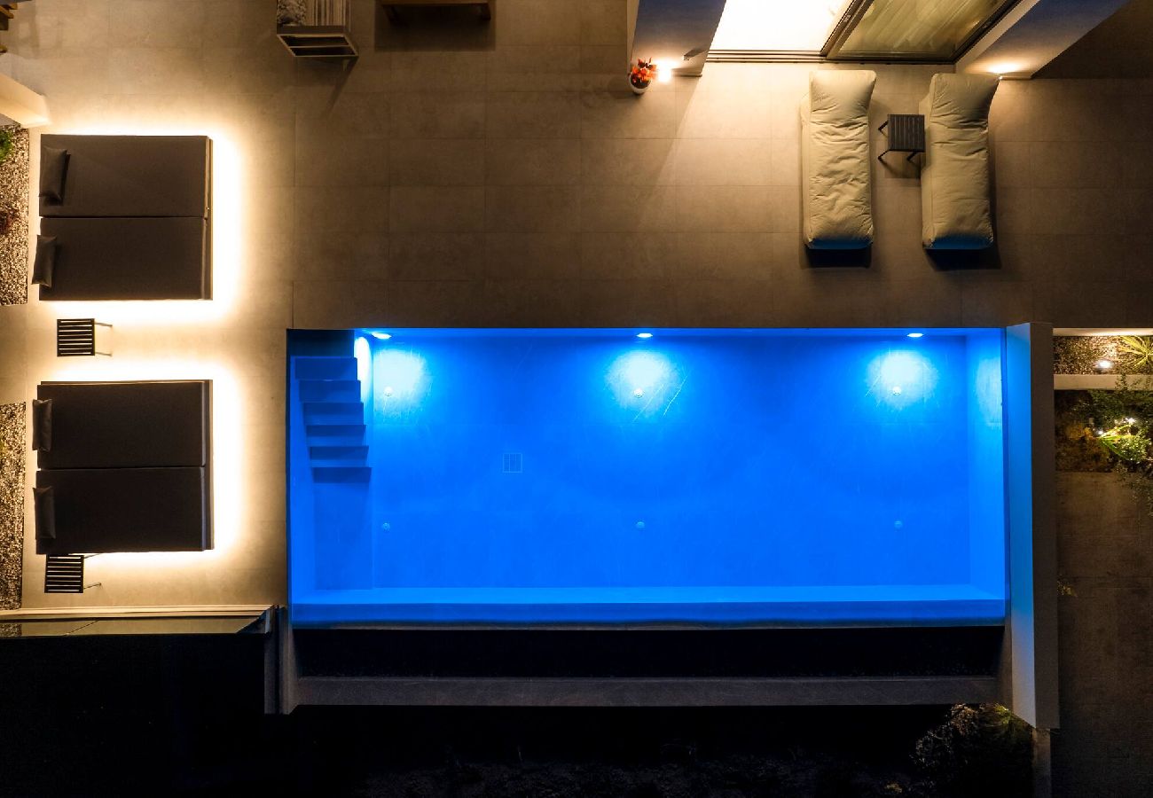 Villa in Kipseli - Floralba Luxury Villa, Essence of Sea View Living