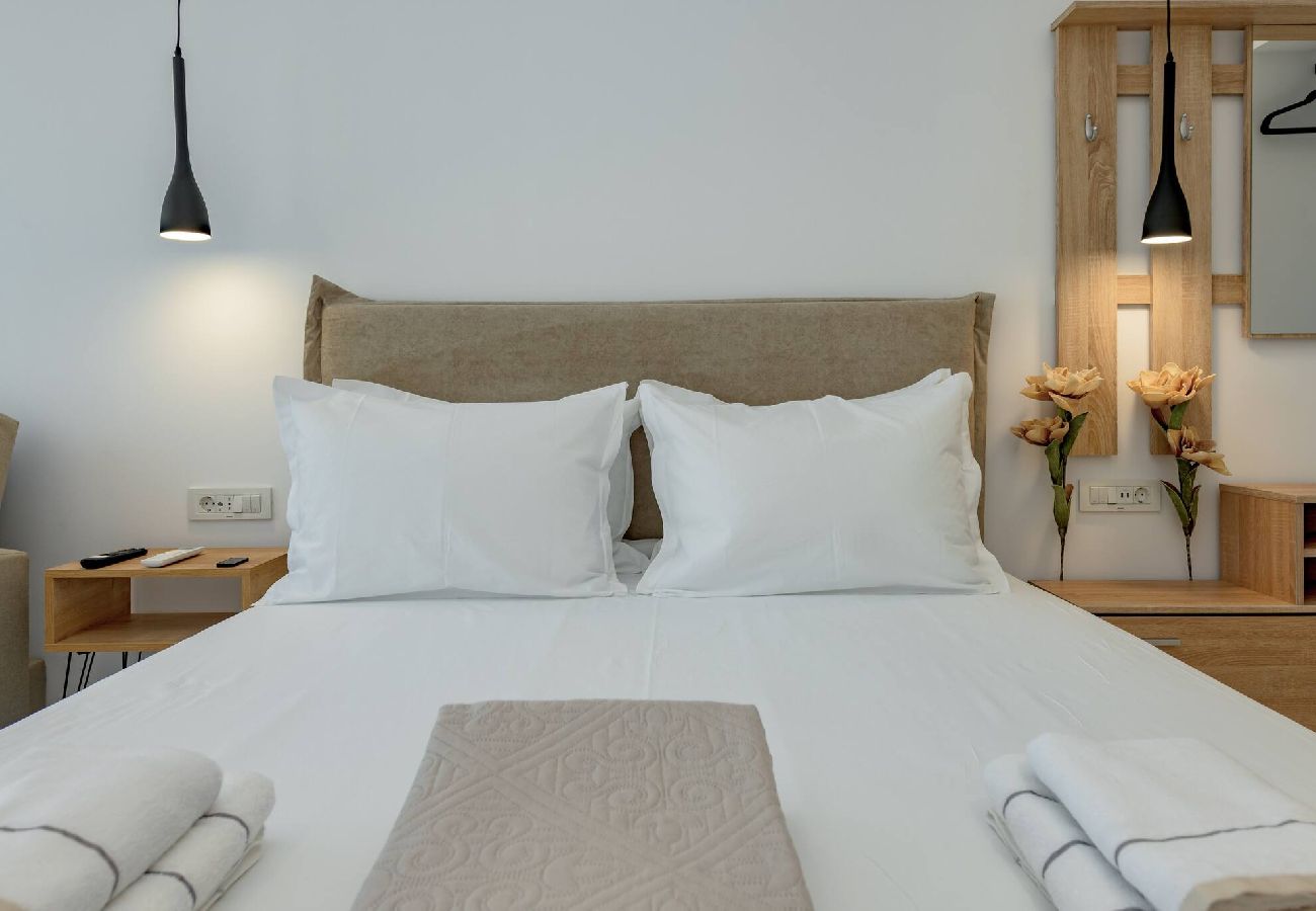 Apartment in Zakinthos - 2 Brother´s Suites II *Sea View* 100m Zante port