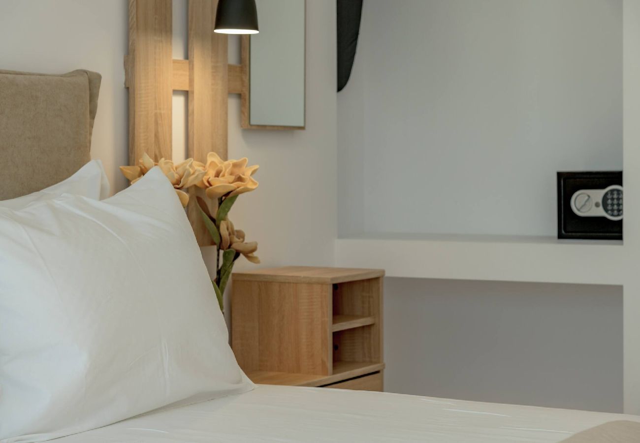 Apartment in Zakinthos - 2 Brother´s Suites II *Sea View* 100m Zante port