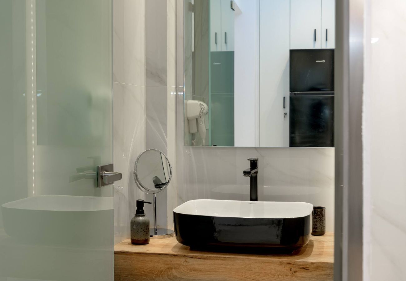 Apartment in Zakinthos - 2 Brother´s Suites II *Sea View* 100m Zante port