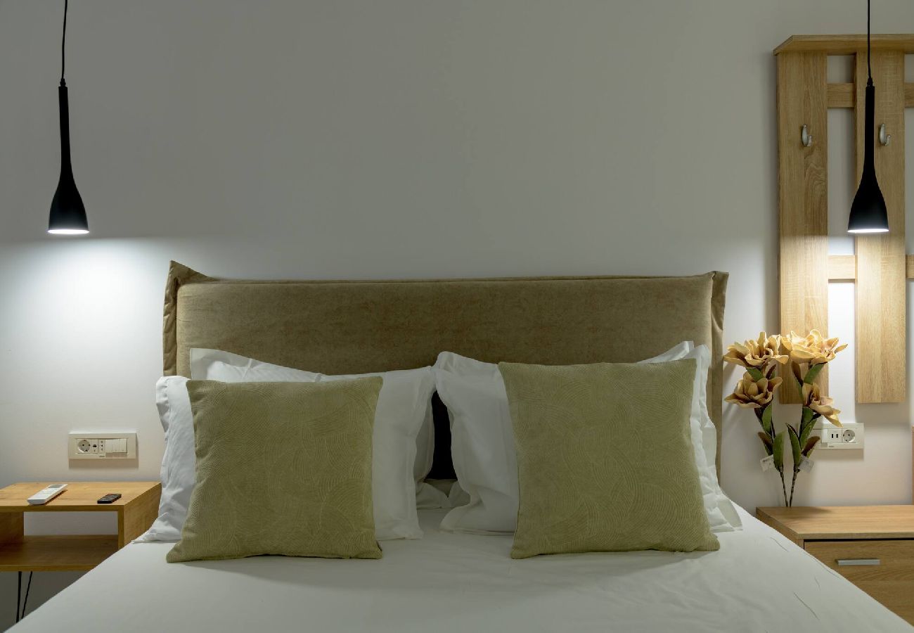 Apartment in Zakinthos - 2 Brother´s Suites II *Sea View* 100m Zante port