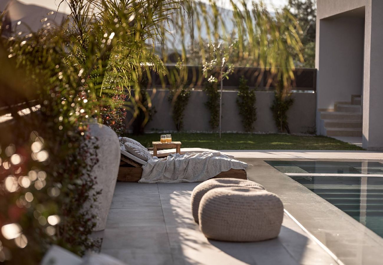 Villa in Laganas - Avascanto Villa, An Architectural Gem with Pool