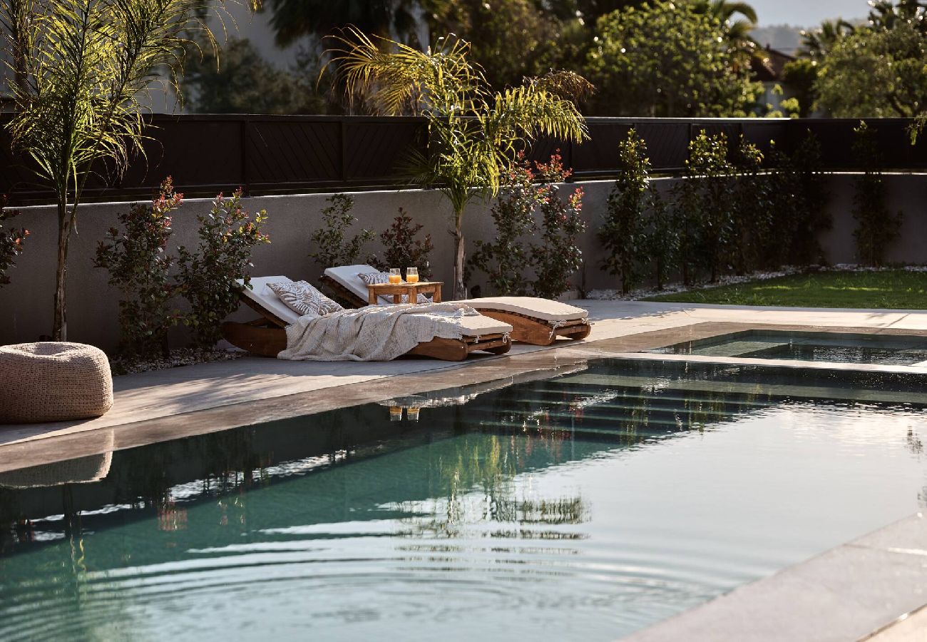 Villa in Laganas - Avascanto Villa, An Architectural Gem with Pool