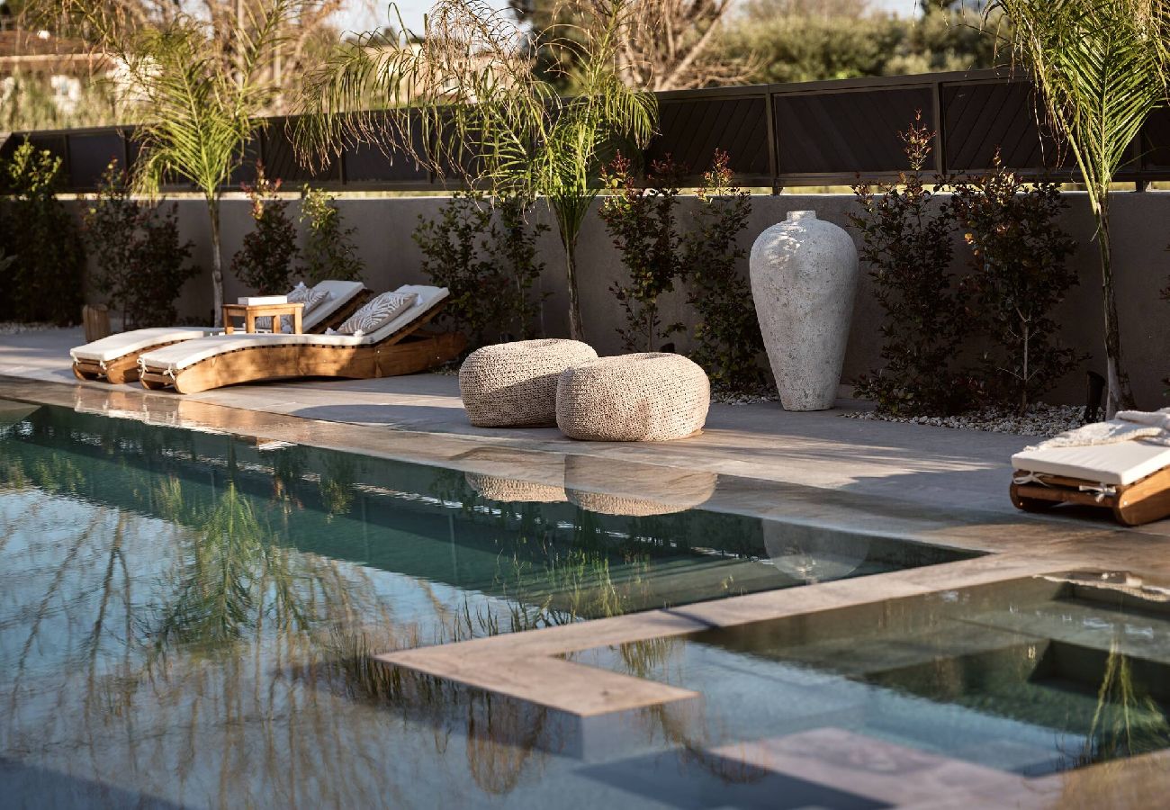 Villa in Laganas - Avascanto Villa, An Architectural Gem with Pool