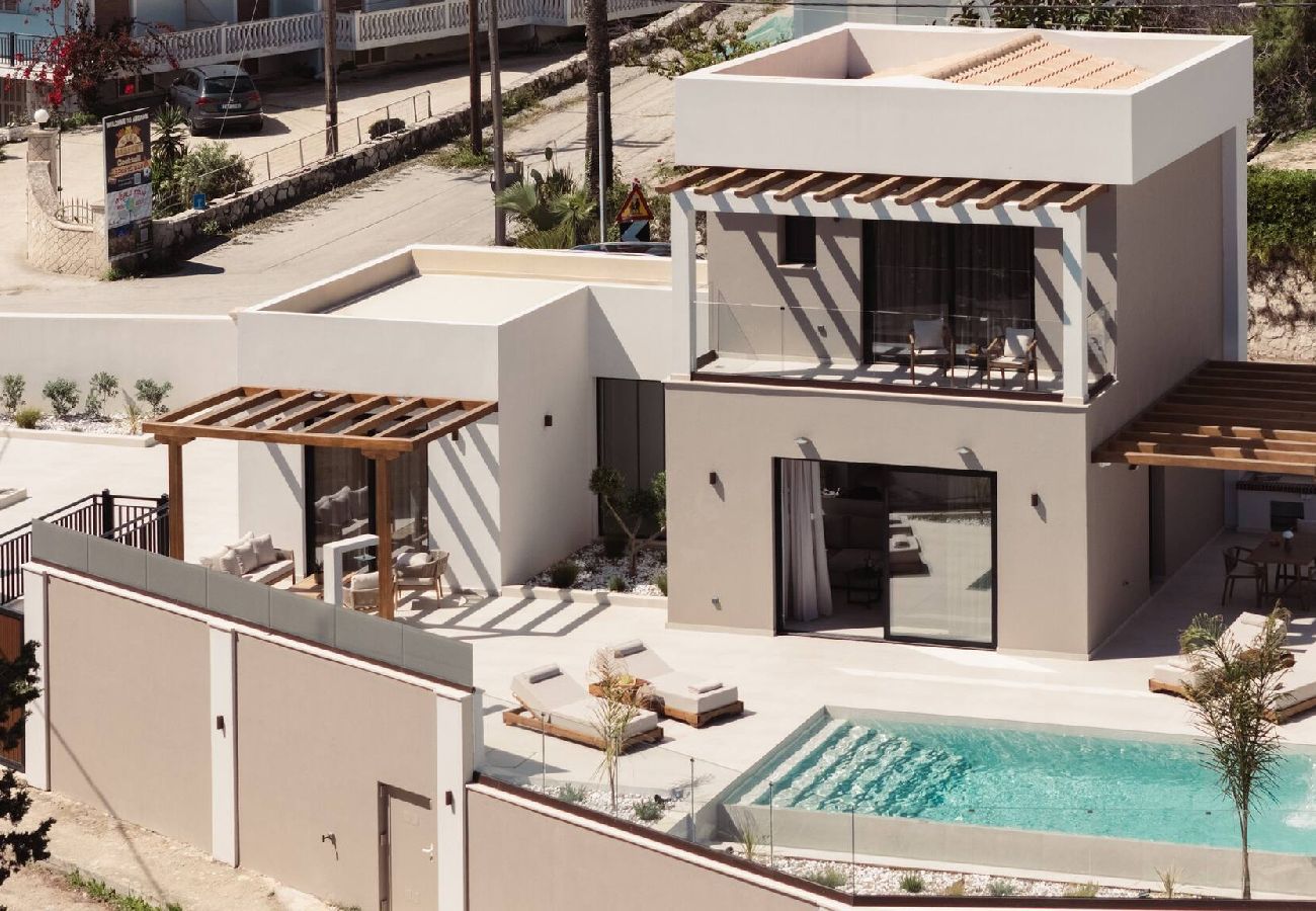 Villa in Zakynthos - Orien, Seaside Luxury Villa