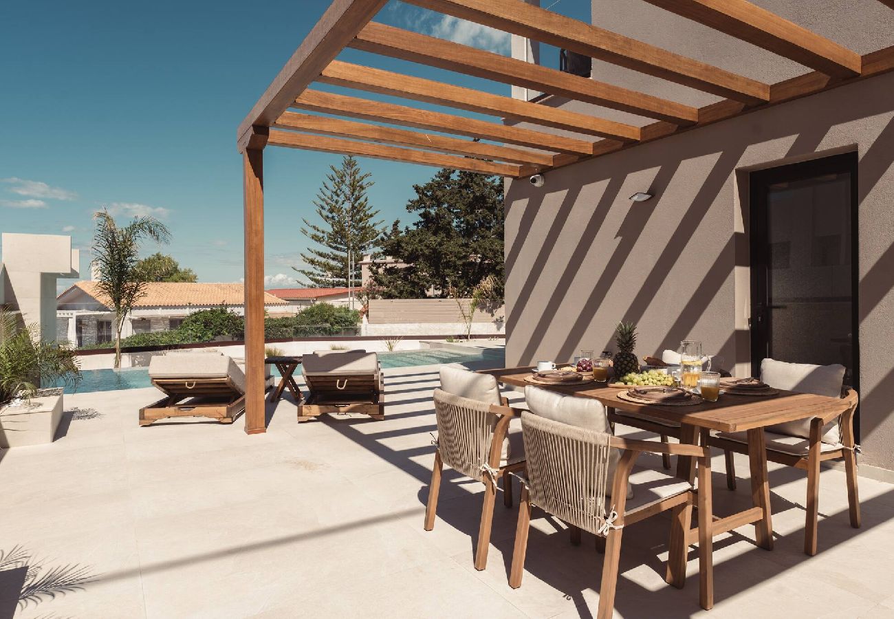 Villa in Zakynthos - Orien, Seaside Luxury Villa