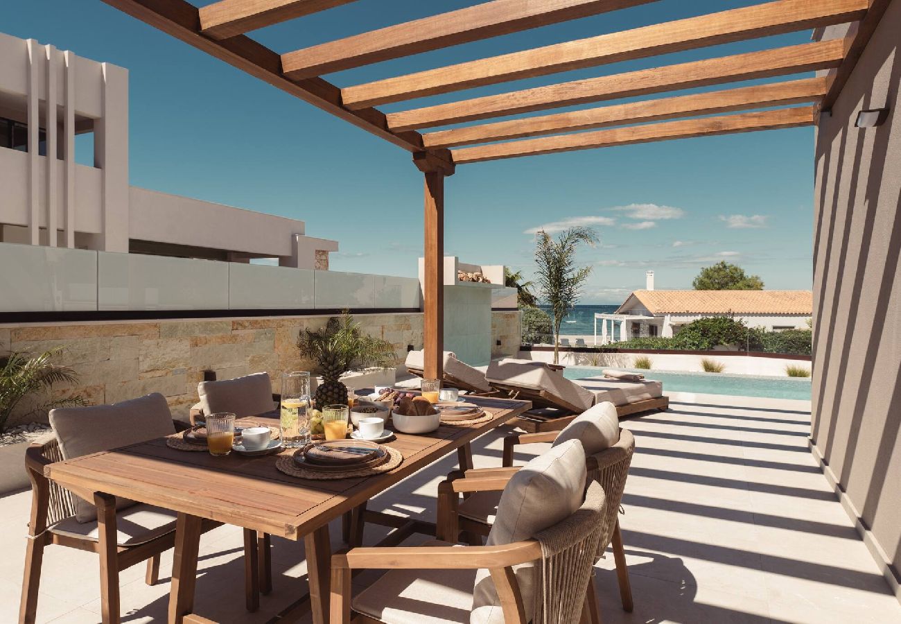 Villa in Zakynthos - Orien, Seaside Luxury Villa