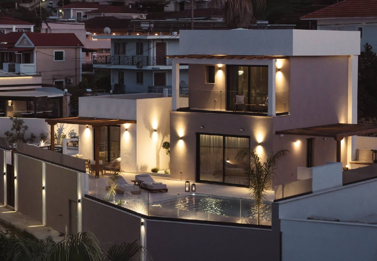 Villa in Zakynthos - Orien, Seaside Luxury Villa