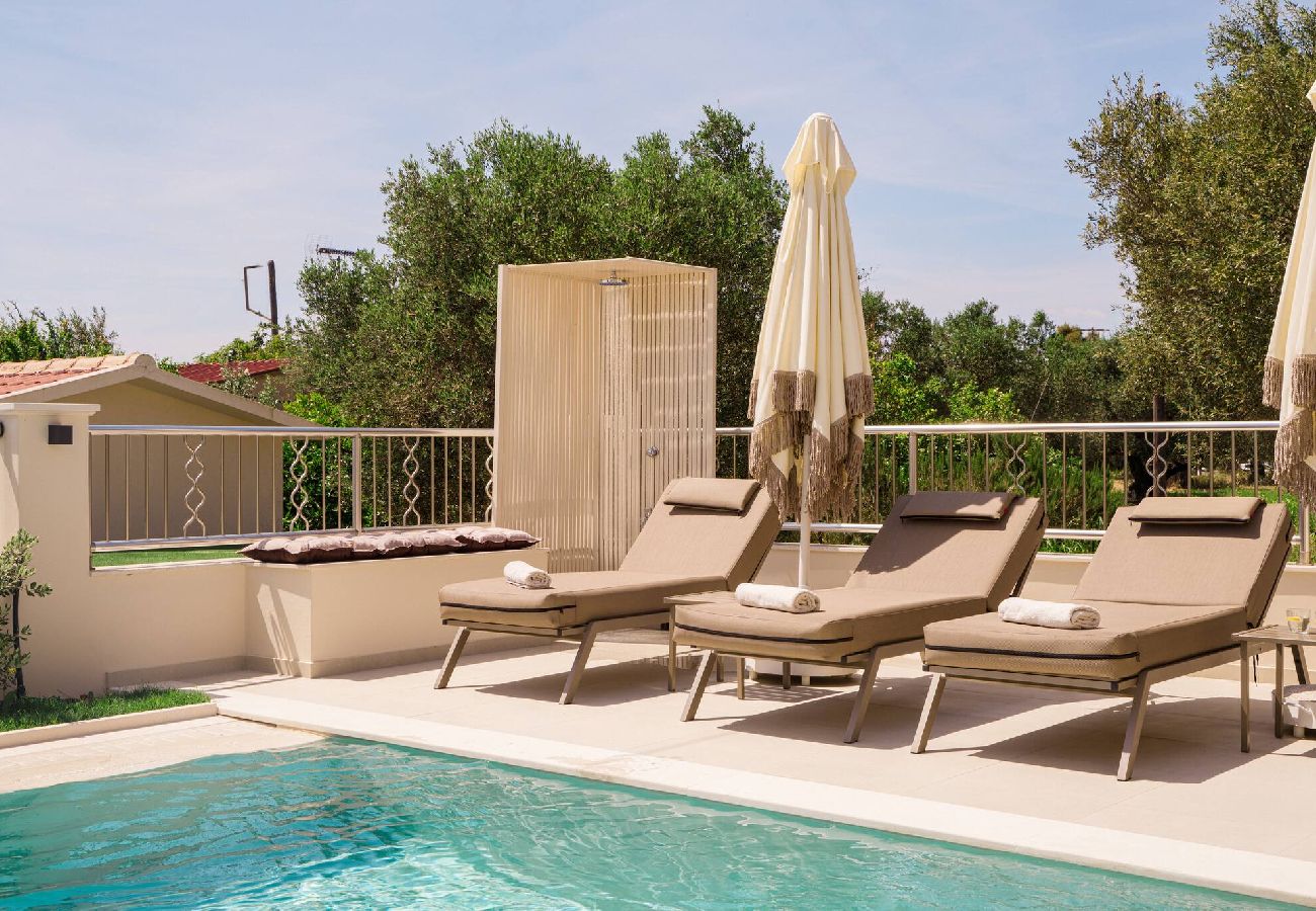 Villa in Kalamaki - Villa Ajra, A Distinctive Gem with Private Pool