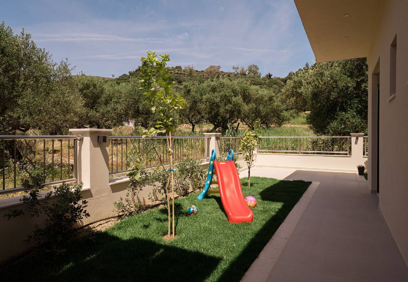 Villa in Kalamaki - Villa Ajra, A Distinctive Gem with Private Pool