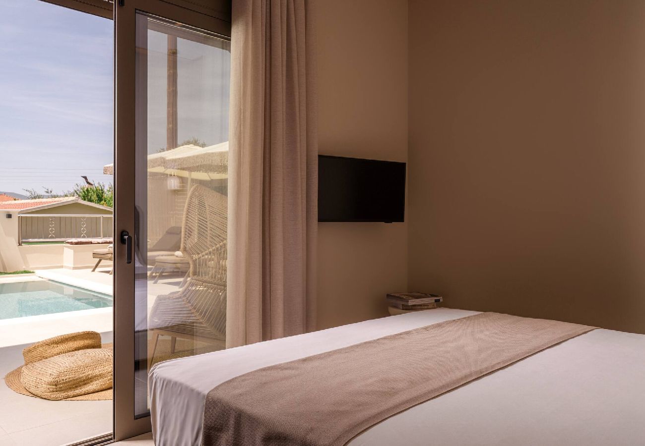 Villa in Kalamaki - Villa Ajra, A Distinctive Gem with Private Pool