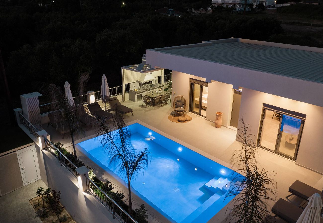 Villa in Kalamaki - Villa Ajra, A Distinctive Gem with Private Pool