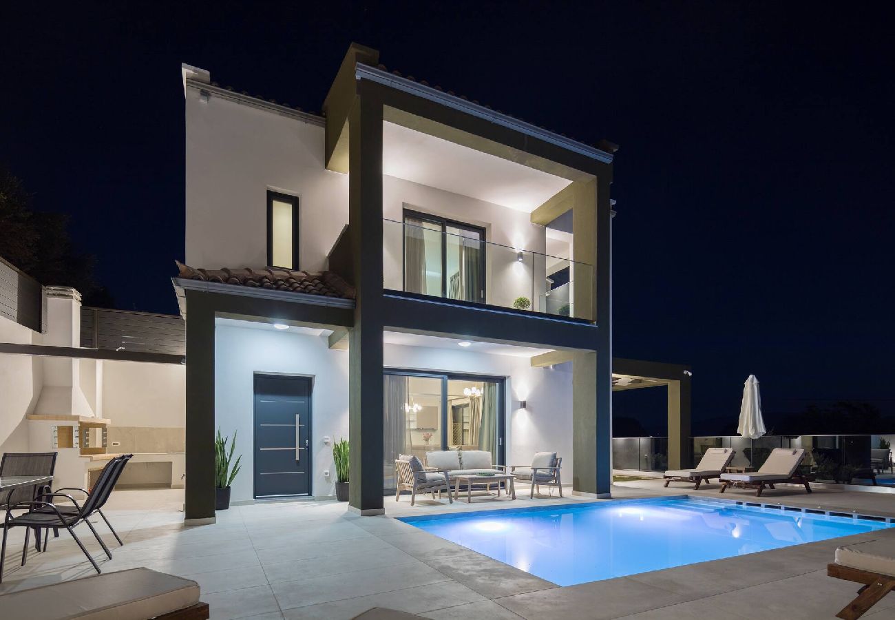 Villa in Zakynthos - Villa Jenny, A Verdant Hillside Escape